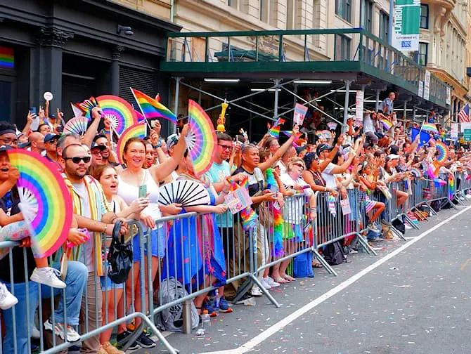 Gay Pride i NYC - Folkmassa